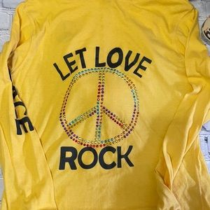 🎯Let Love Rock Hoodie
